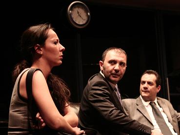 Oyun: Bekleme Salonu, Yazan; Yiğit Sertdemir, Yöneten; Tolga Yeter, İBB Şehir Tiyatroları 2009