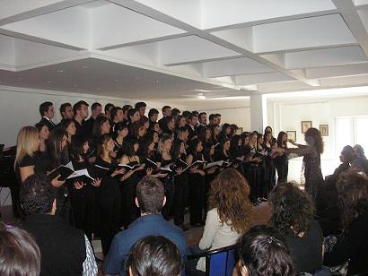 Konser: Uluda� �nv. M�z. B�l. Korosu: Y�neten: ��r. G�r. Z. G�knur Kara