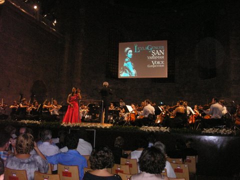 VI. LEYLA GENCER ŞAN YARIŞMASIKazananlar; Birinci: Pretty Yende, Soprano, Güney Afrika, Fotoğraf: Tenise Yalçın evetbenim.com     